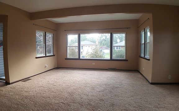 4th image of 9830 S 55th Ave