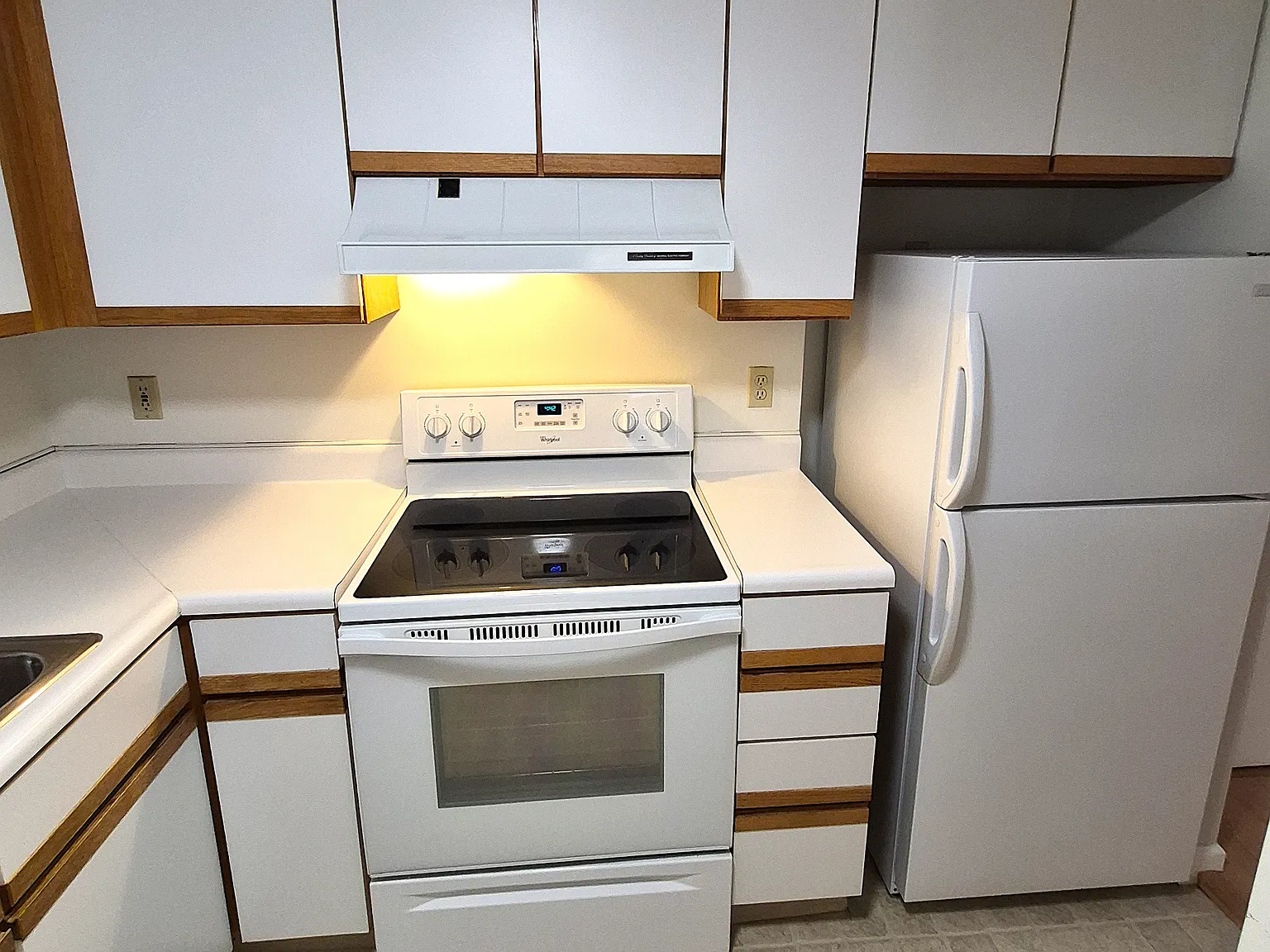 1 bed, 1.5 bath, 709 sqft, $2,300 — Photo 3
