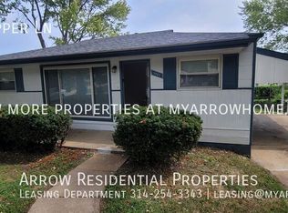 10020 Pepper Ln, Saint Louis, MO