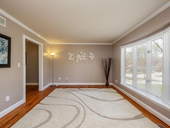 4th image of 1146 Ravenwood St