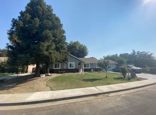 2501 W Packwood Dr, Visalia, CA 93277