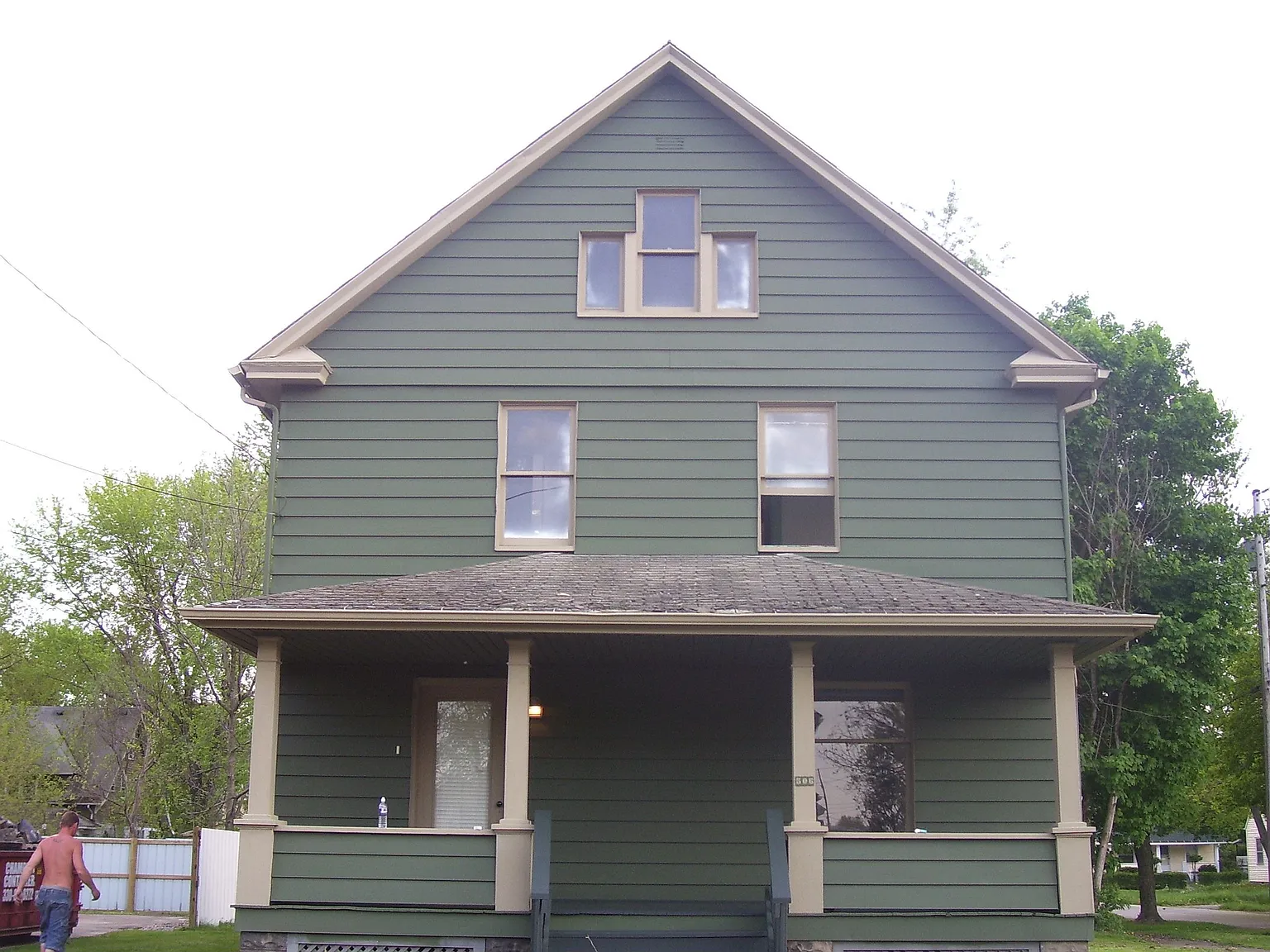 506 Forest St NE photo 1