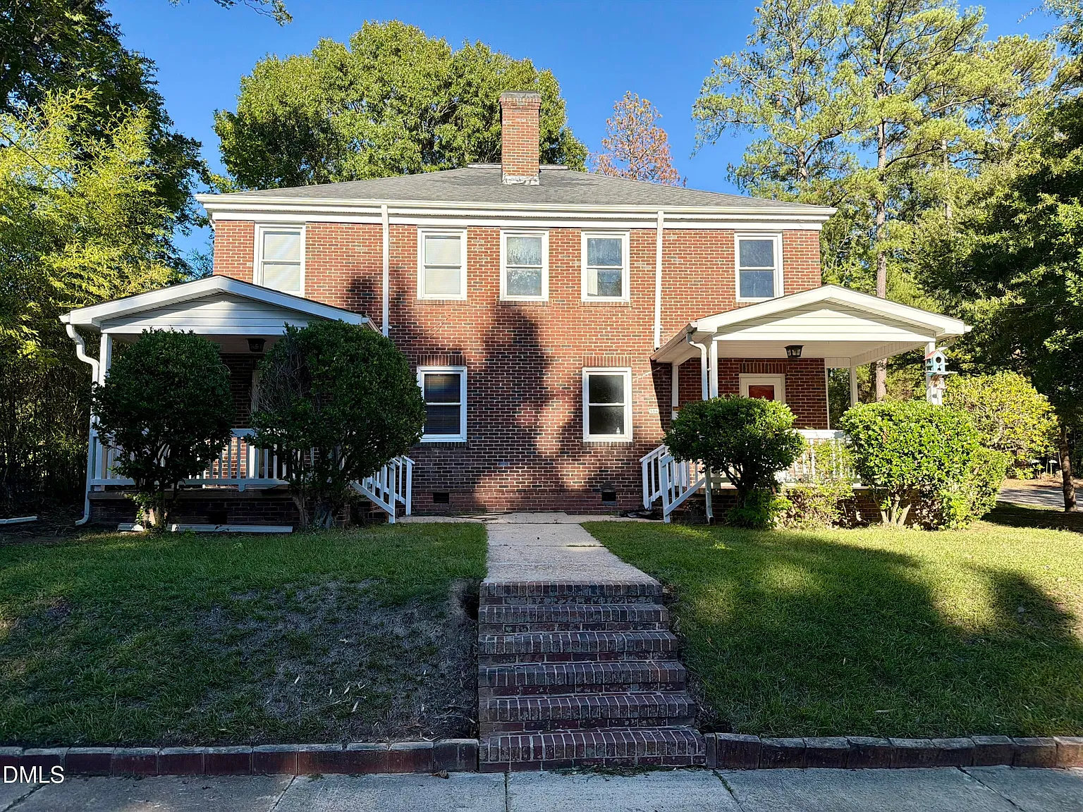 3 bed, 1.5 bath, 1500 sqft, $1,695 — Photo 1