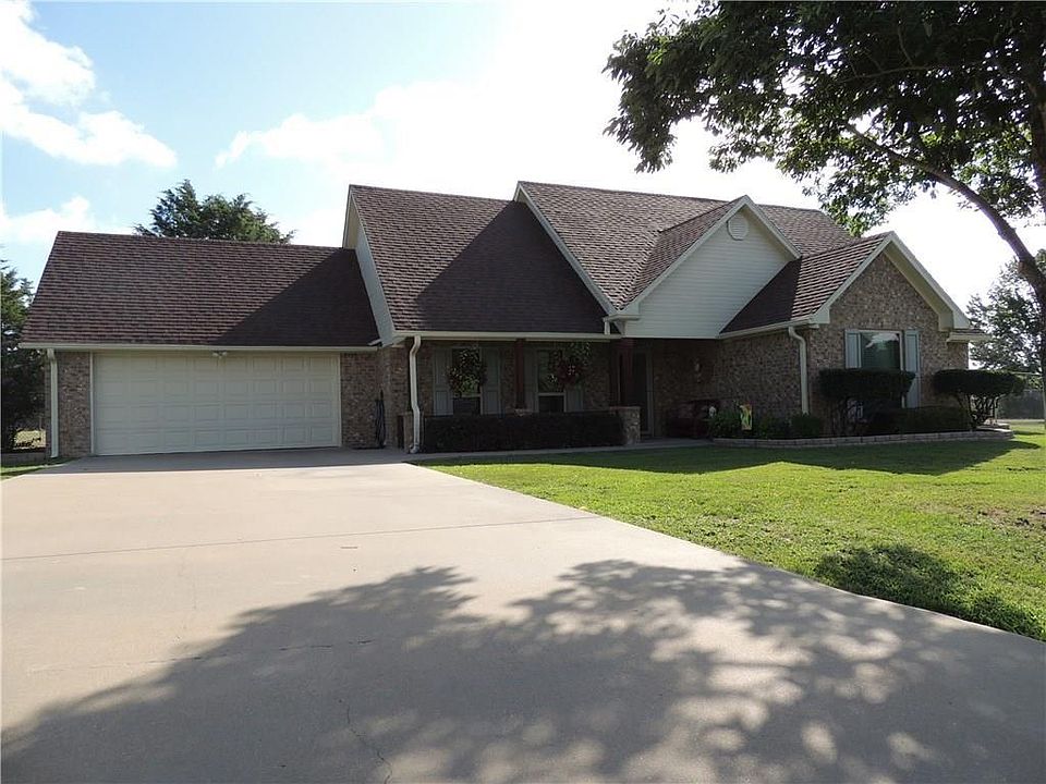 1st image of 251 Meadowlark Dr