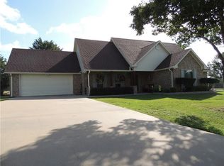 251 Meadowlark Dr, Wills Point, TX 75169