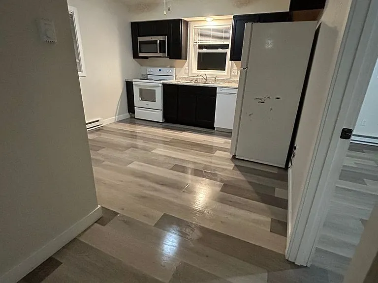 2504 E Oakbrook Dr — Photo 14