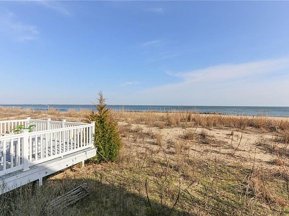 5th image of 822 W Ocean View Ave