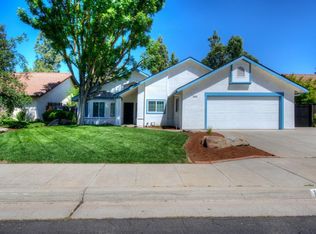 179 N Carolina Ave, Clovis, CA 93611
