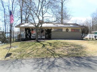 22421 Maple Row St, Cassopolis, MI 49031