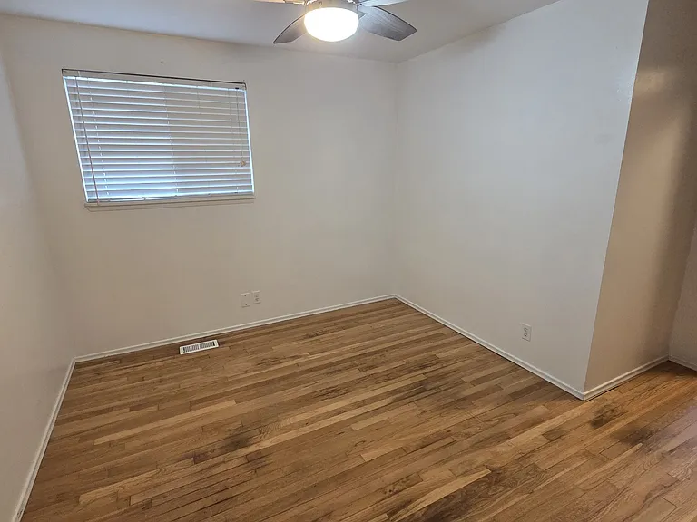 216 Jericho Ave NE — Photo 12