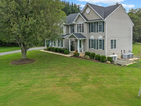 921 Lady Anne Ct SE, Mount Airy, MD 21771