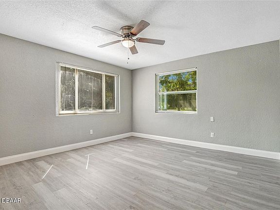 3rd image of 540 S Park Dr