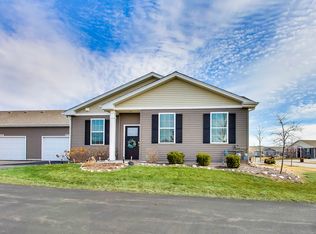 6322 Maple Glen Dr, Wonder Lake, IL 60097