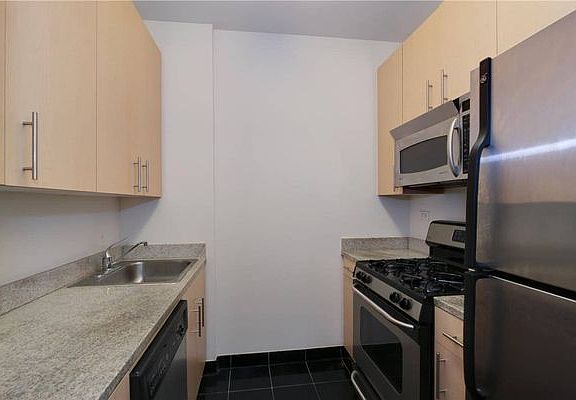 4th image of 90 Washington St APT 5l