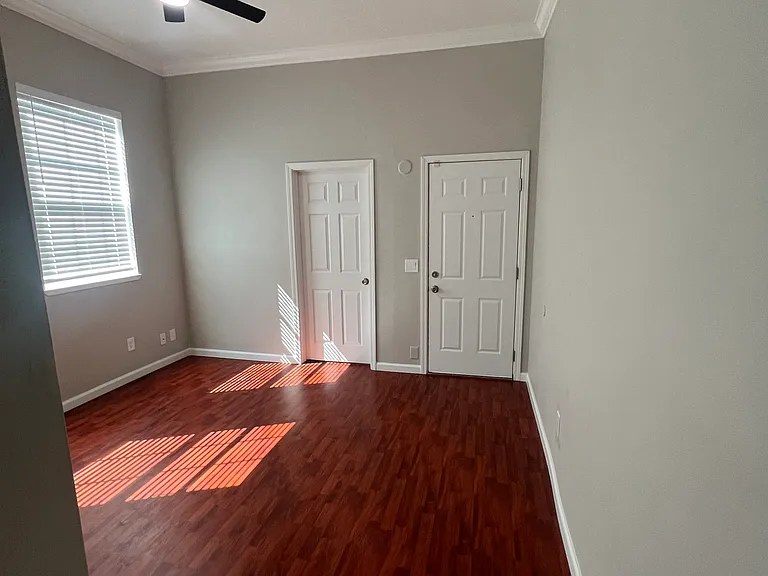 1820 V St #4 — Photo 10