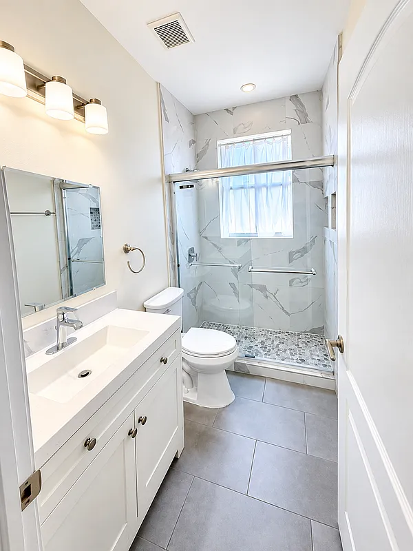 4 bed, 3.0 bath, 2162 sqft, $4,600 — Photo 3
