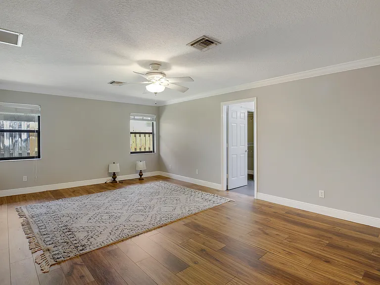 542 Indigo Ave — Photo 14