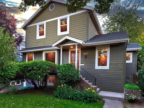2587 8th Avenue W, Seattle, WA 98119