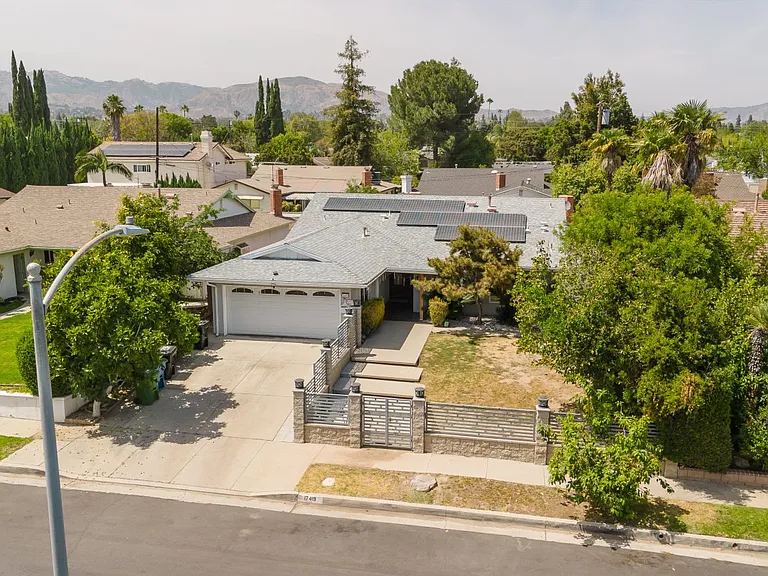 17419 Blackhawk St — Photo 11