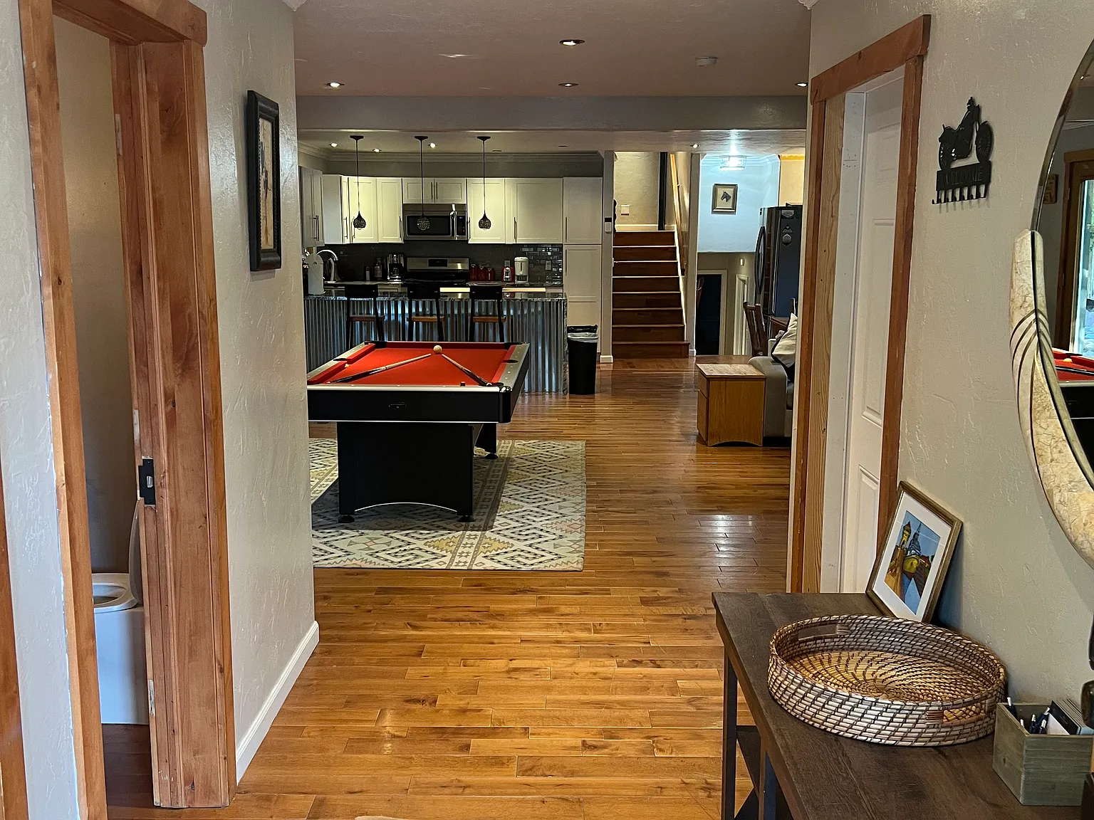 4 bed, 2.5 bath, 2208 sqft, $5,000 — Photo 2