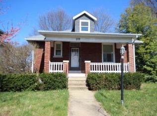 319 S 11th St, Belleville, IL 62220