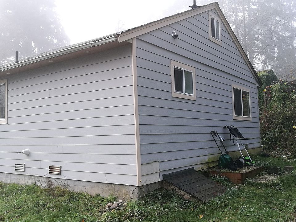 2nd image of 2406 NE 145th St #B