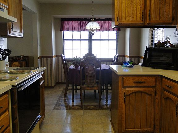 2nd image of 2307 NW Acorn Dr