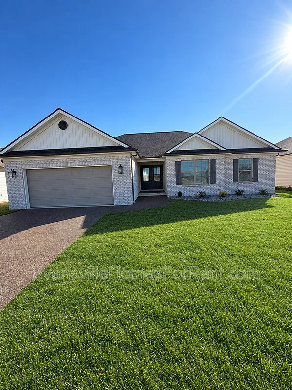 3 bed, 2.0 bath, $2,250 — Photo 1