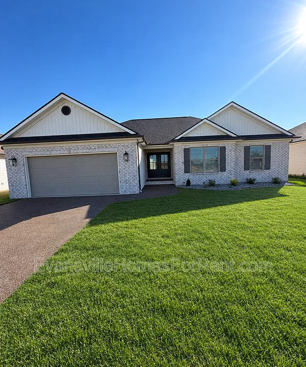 12811 Halle Dr