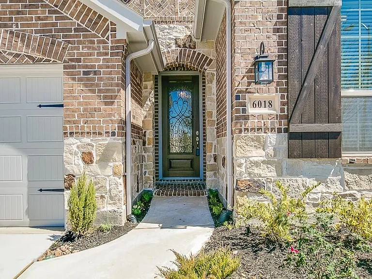 6018 Grace Falls Dr — Photo 1