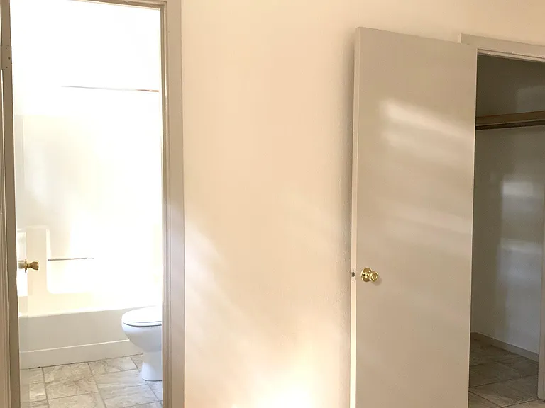 607 Barbe St #4 — Photo 14
