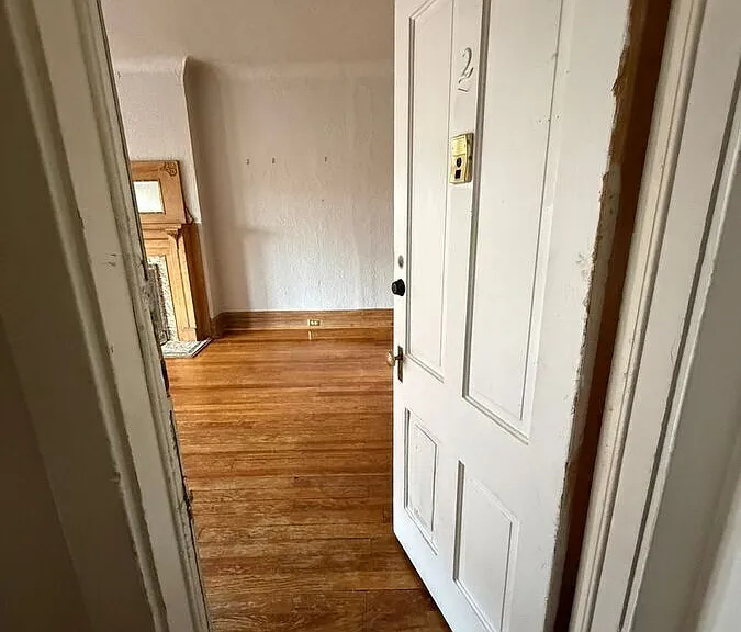 1922 E 14th Ave #2 — Photo 2