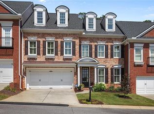 3008 Village Green Cir, Roswell, GA 30075
