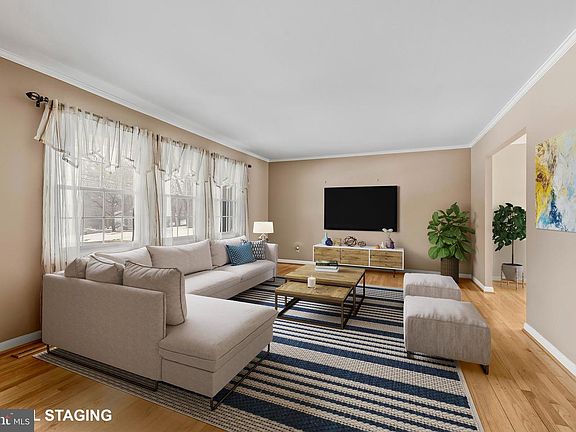 4th image of 1809 Miller Rd