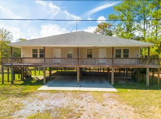 8085/8087 Royal Oak Rd, Bay Saint Louis, MS 39520