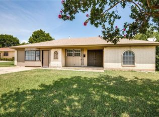 215 Primrose Hill St, Euless, TX 76039