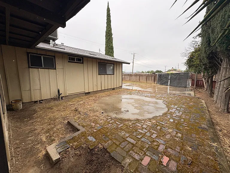 690 W North Way — Photo 32