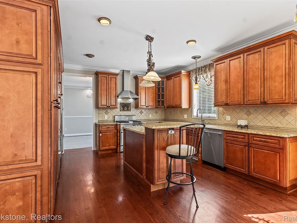 2115 Aldwin Dr, photo 9
