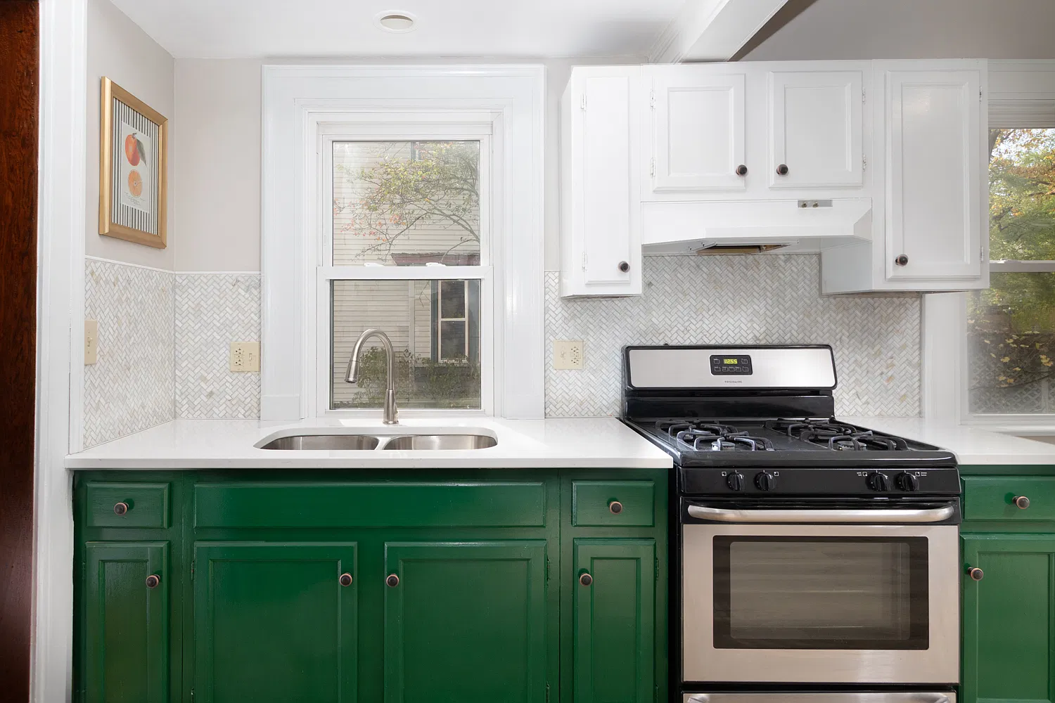 2 bed, 1300 sqft, $942 — Photo 3