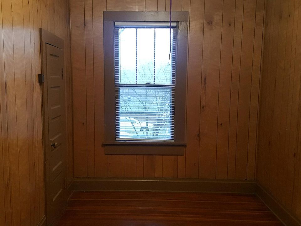 2nd image of 51 Lee St N APT 3