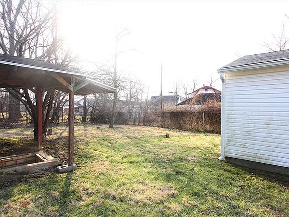 3rd image of 128 Almond Ave