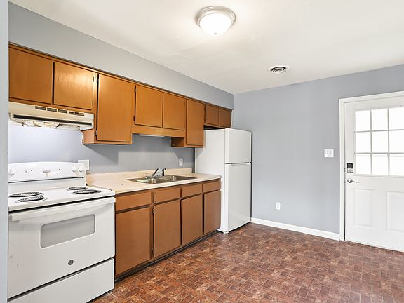 4th image of 2602 Mallard Ct