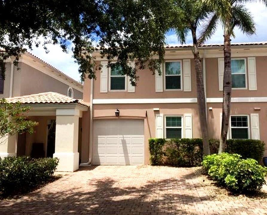 1st image of 5405 Cove Cir #115