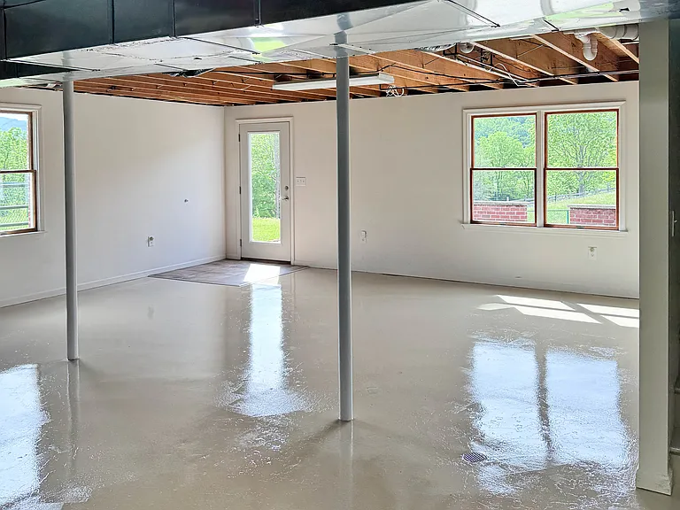 5150 Blacksburg Rd — Photo 32