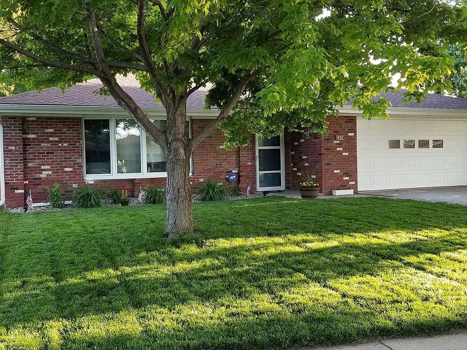 2nd image of 931 Manchester Dr