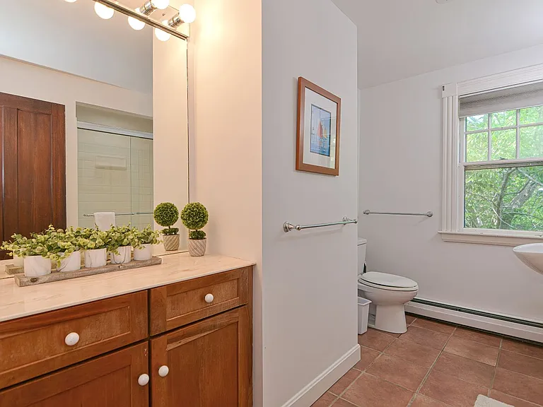 16 Oakes Ln — Photo 23