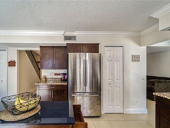 5th image of 7314 Fountain Ave