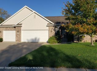 11703 Gold Fields Dr, Grand Ledge, MI 48837