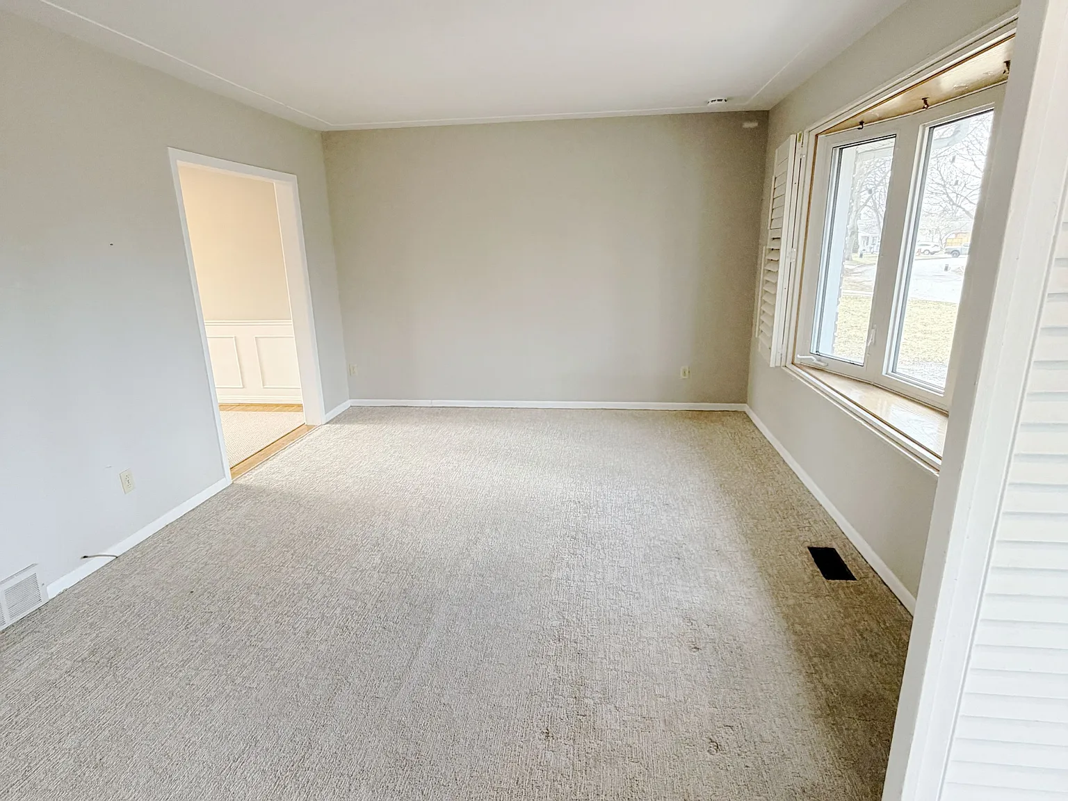 3 bed, $2,190 — Photo 3