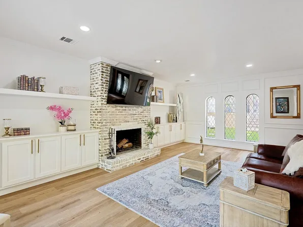 9130 Valley Chapel Ln, Dallas, TX 75220